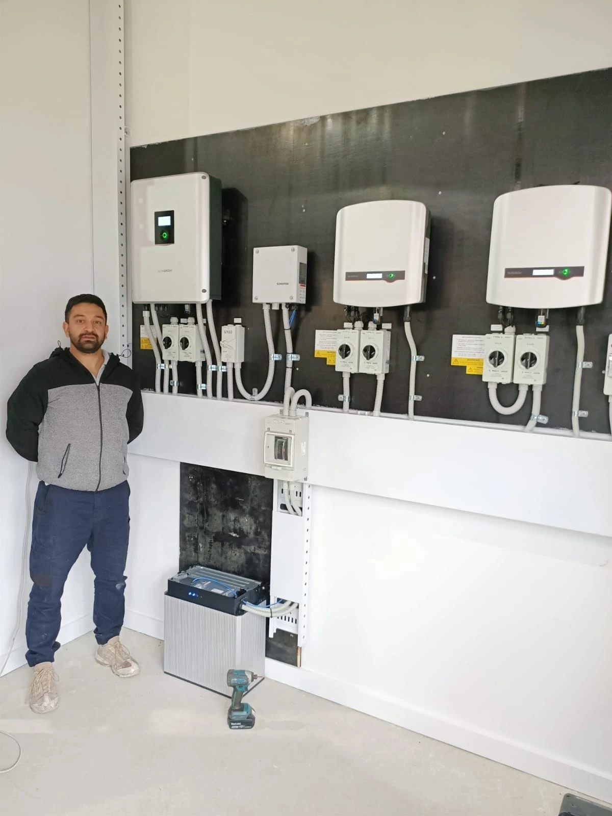 About Us - ASM Solar and Electrica